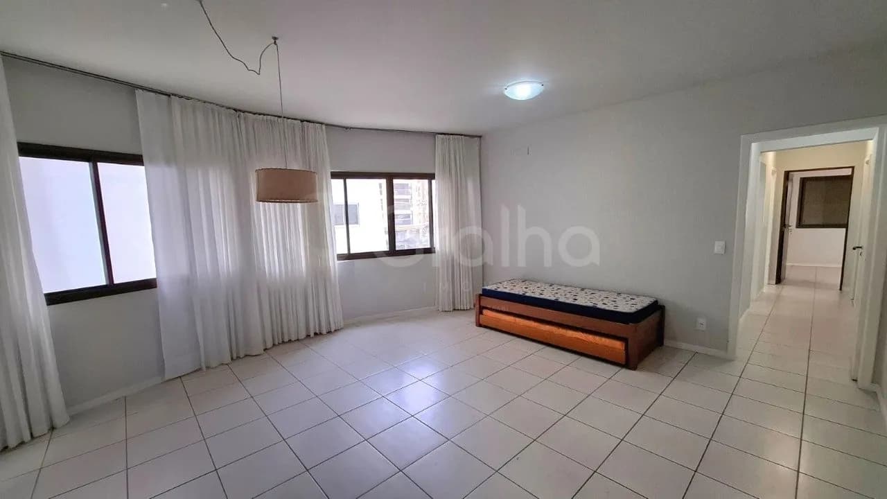 Apartamento para venda com 3 dormitórios em Centro com 100 m² — foto principal