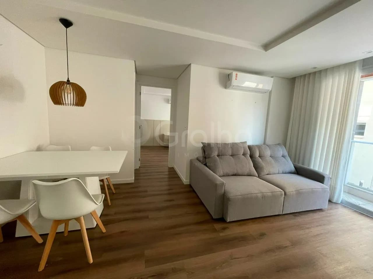 Apartamento para venda com 1 dormitório, em Centro com 57 m² — foto 2