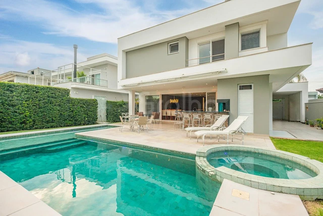 Casa para venda com 5 dormitórios em Jurerê Internacional com 385 m² — foto principal