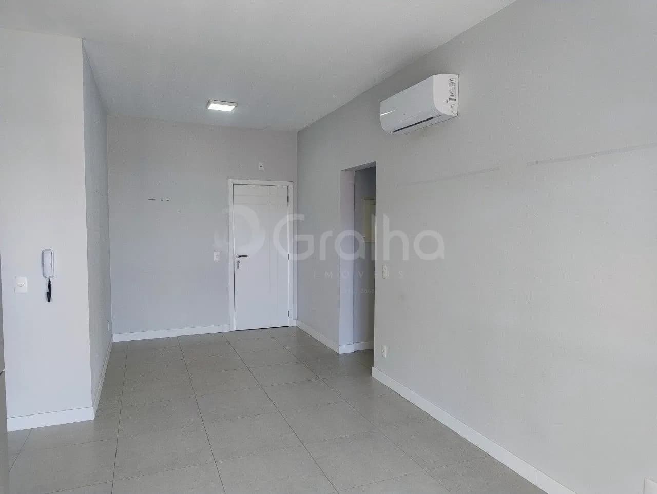 Apartamento para venda com 2 dormitórios em Campeche com 70 m² — foto 2