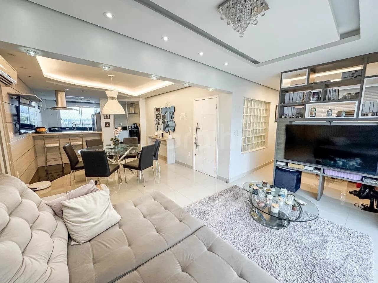 Apartamento para venda com 3 dormitórios em Centro com 117 m² — foto principal