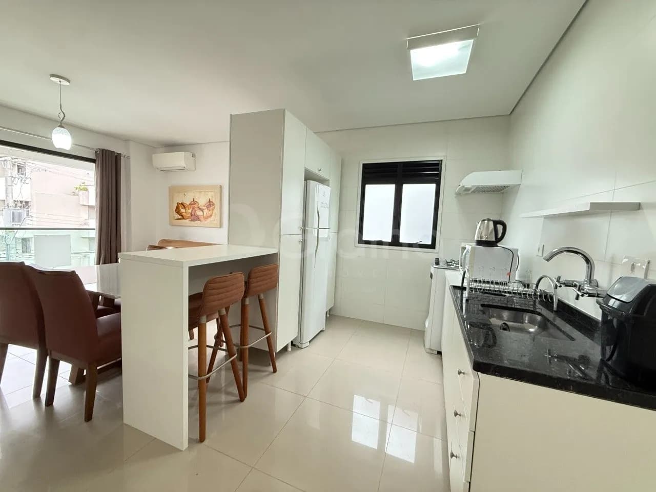 Apartamento para venda com 2 dormitórios em Canasvieiras com 74 m² — foto principal