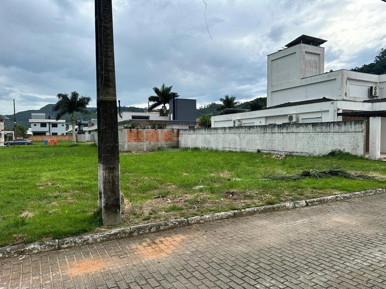para venda em Cachoeira Do Bom Jesus com 392 m² — foto 2