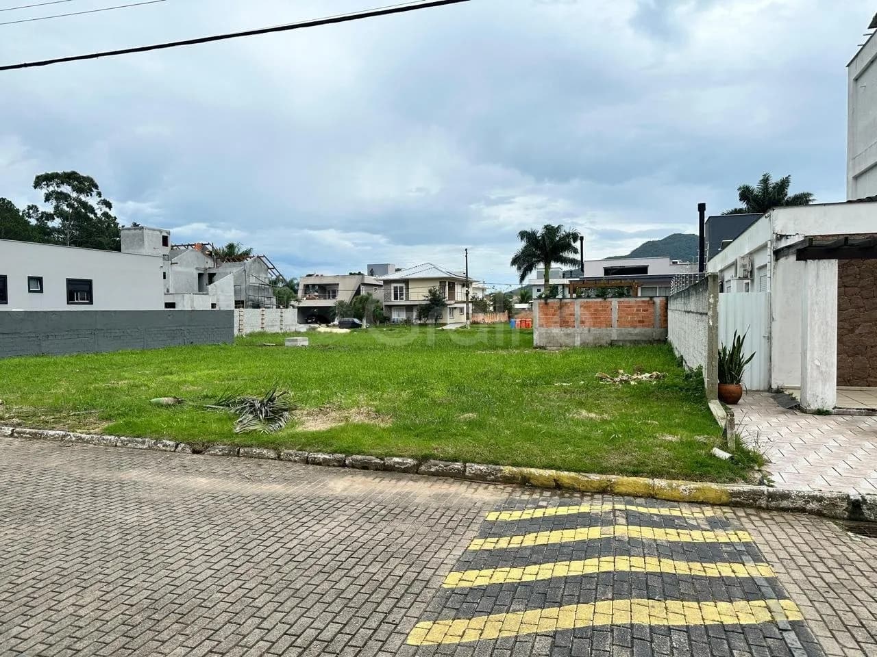 para venda em Cachoeira Do Bom Jesus com 392 m² — foto 4