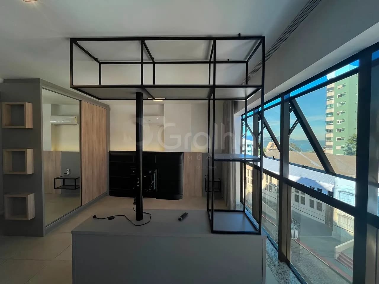 Estúdio para venda com 1 dormitório, em Coqueiros com 44 m² — foto 2