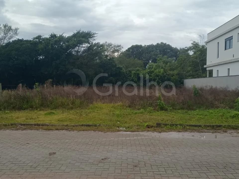 Terreno para venda em Ribeirão da Ilha com 460 m² — foto principal