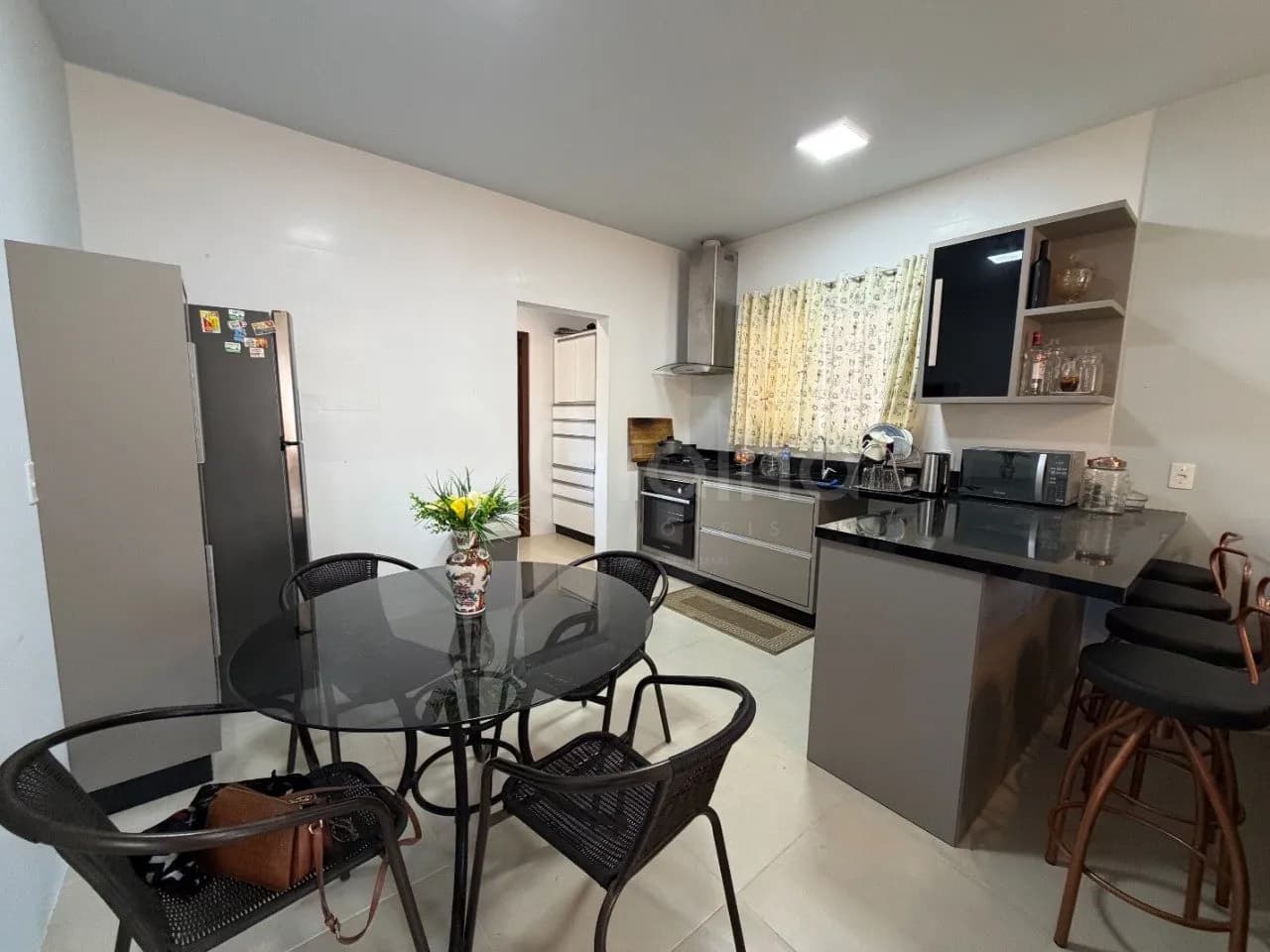 Casa para venda com 2 dormitórios em Ingleses Do Rio Vermelho com 104 m² — foto principal
