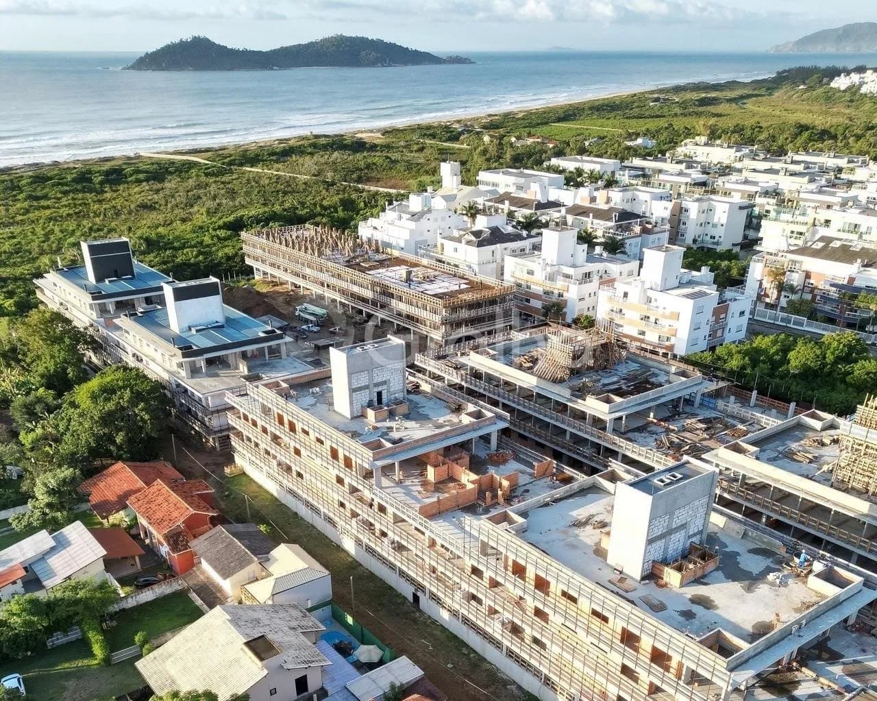 Apartamento para venda com 3 dormitórios em Campeche com 116 m² — foto 2