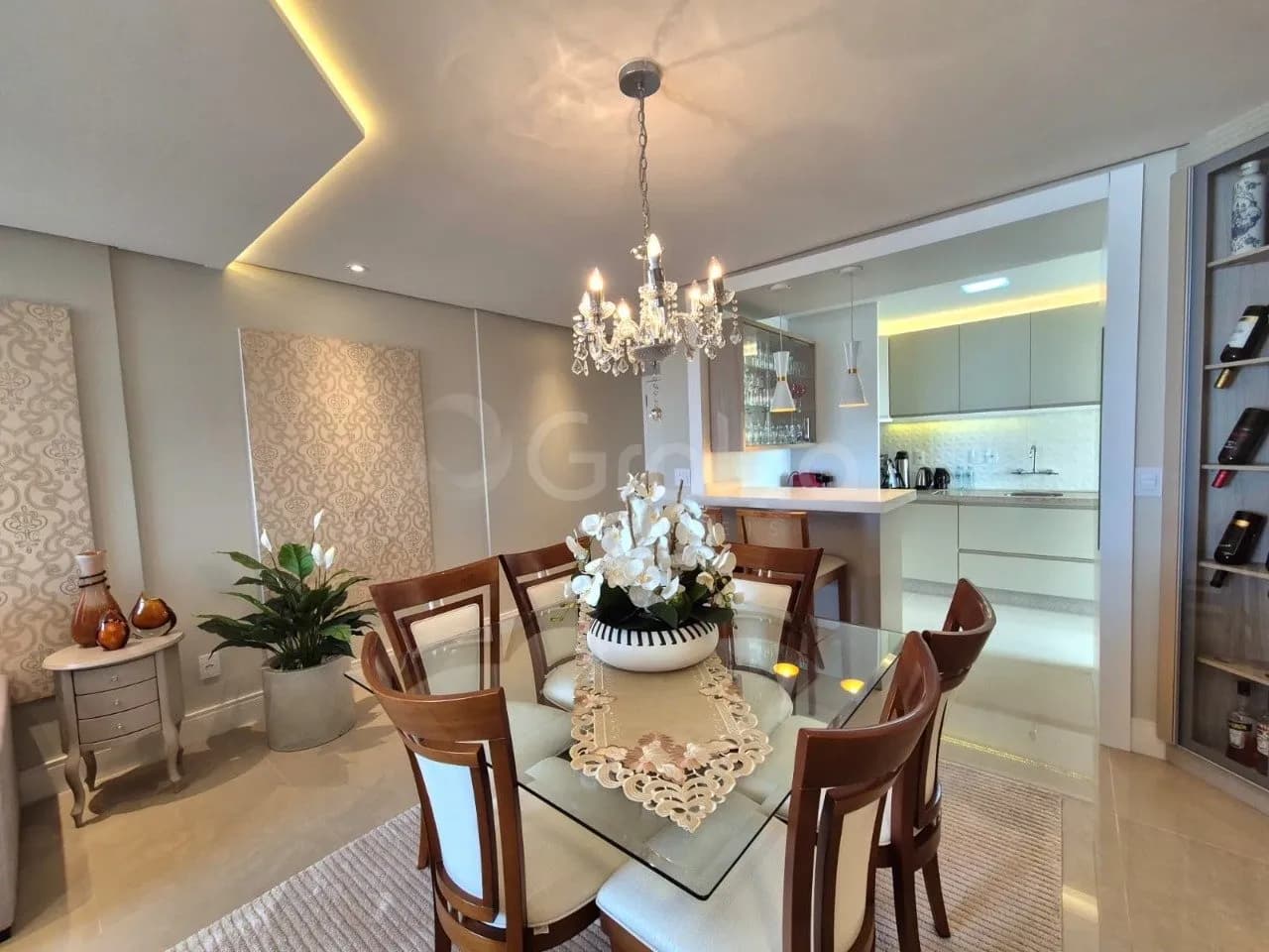 Apartamento para venda com 2 dormitórios em Coqueiros com 82 m² — foto 2