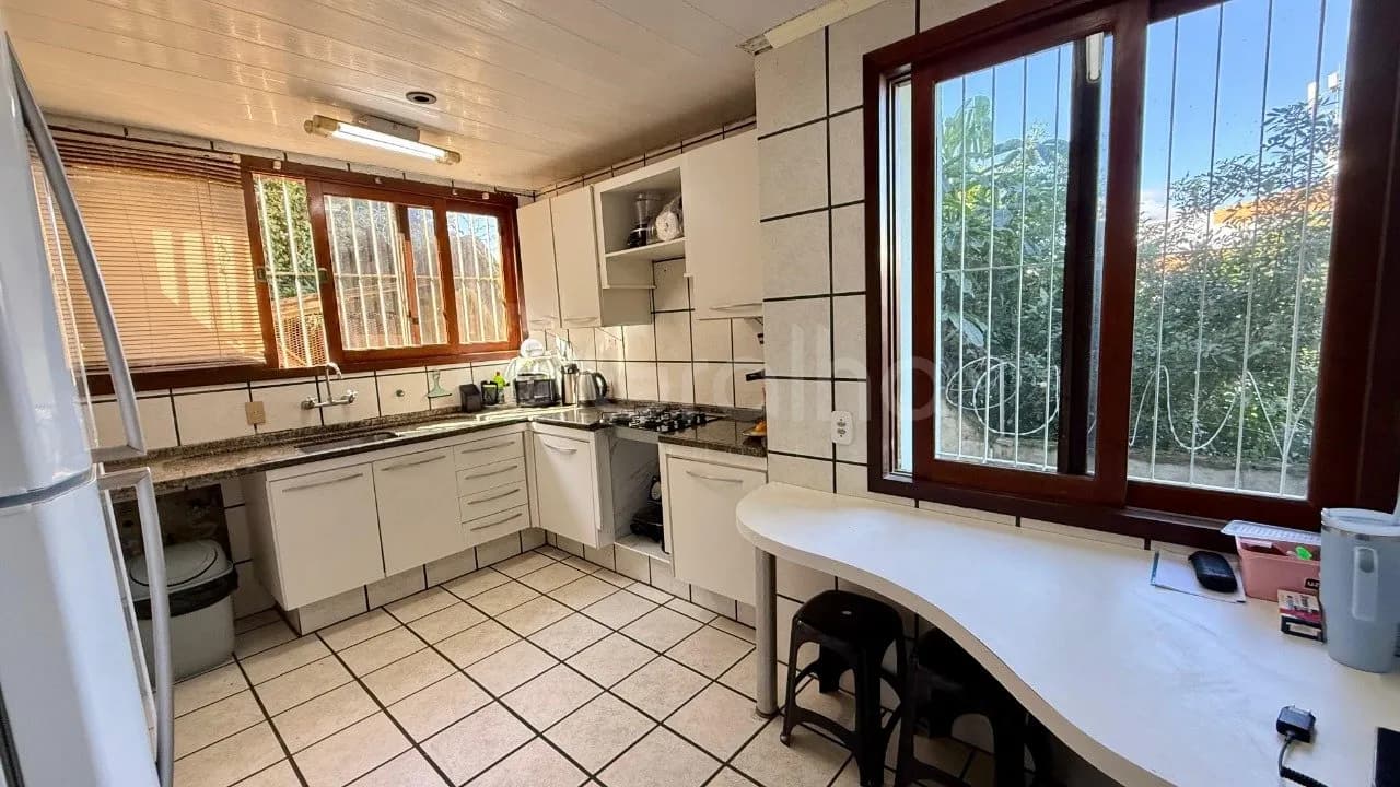 Casa para venda com 3 dormitórios em Bom Abrigo com 386 m² — foto 3