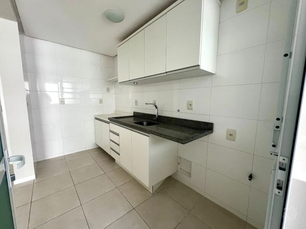 Apartamento para venda com 2 dormitórios em Itacorubi com 77 m² — foto 4