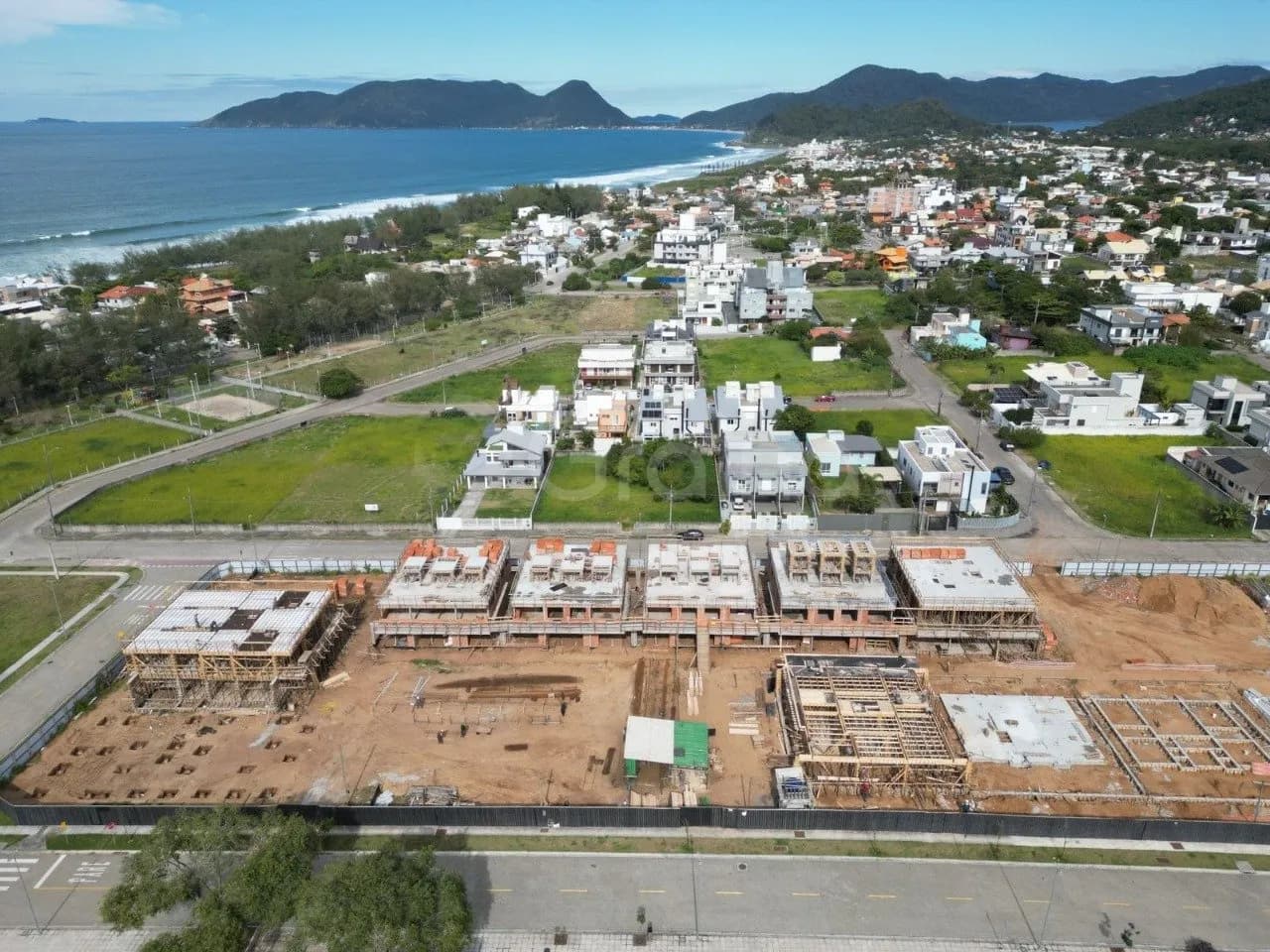 Casa para venda com 3 dormitórios em Campeche com 126 m² — foto 3