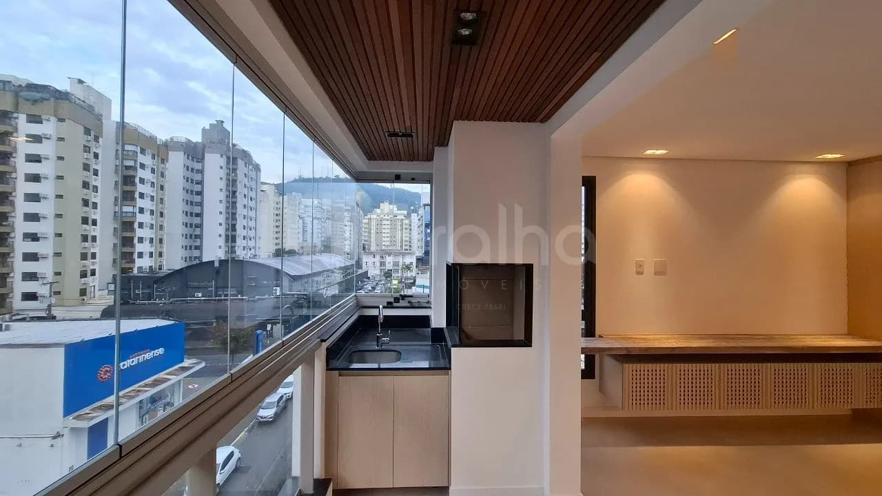 Apartamento para venda com 2 dormitórios em Centro com 80 m² — foto 2