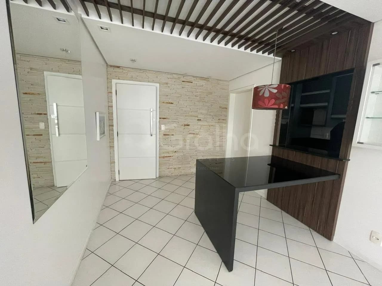 Apartamento para venda com 2 dormitórios em Abraão com 65 m² — foto 2