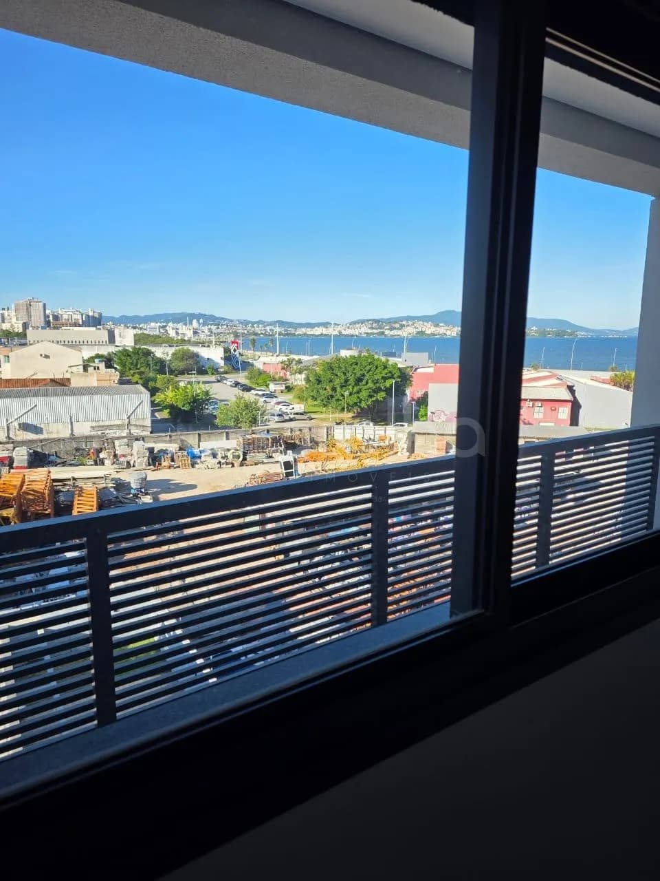 Apartamento para venda com 3 dormitórios em Praia Comprida com 120 m² — foto 3