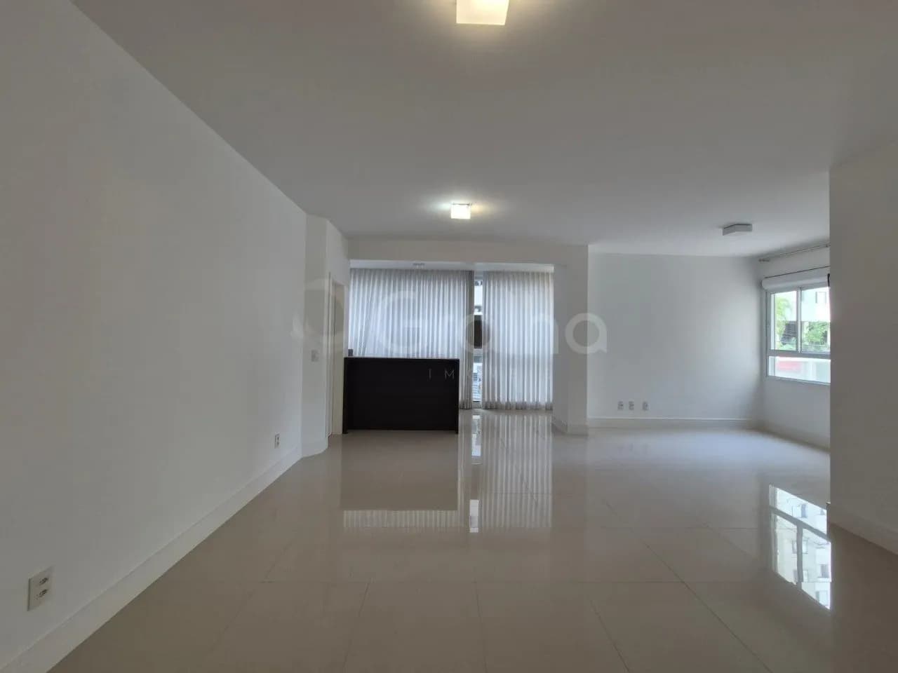 Apartamento garden para venda com 3 dormitórios em Centro com 132 m² — foto 2