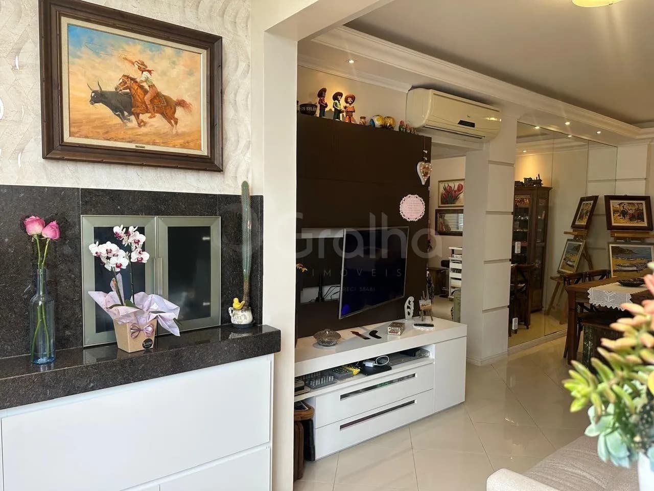Apartamento para venda com 2 dormitórios em Coqueiros com 83 m² — foto 2