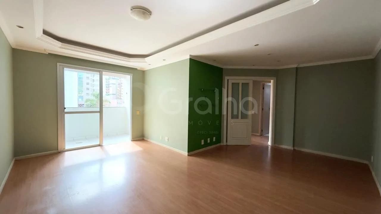 Apartamento para venda com 3 dormitórios em Centro com 90 m² — foto principal