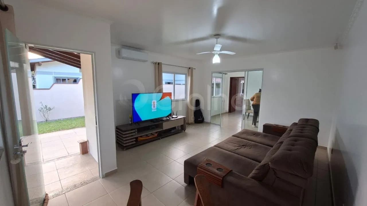 Casa para venda com 3 dormitórios em Campeche com 217 m² — foto principal