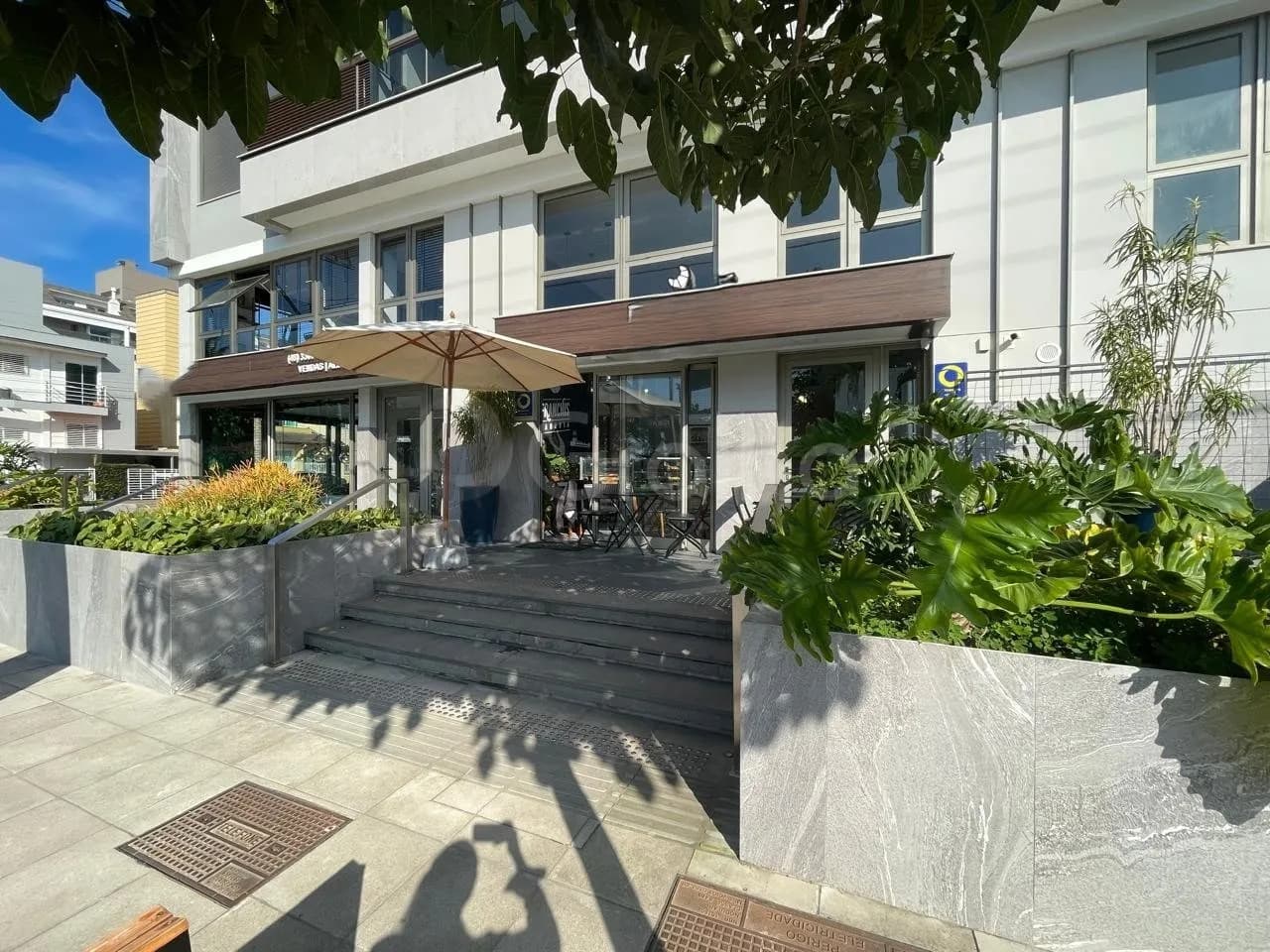 Loja para venda em Jurerê com 40 m² — foto principal