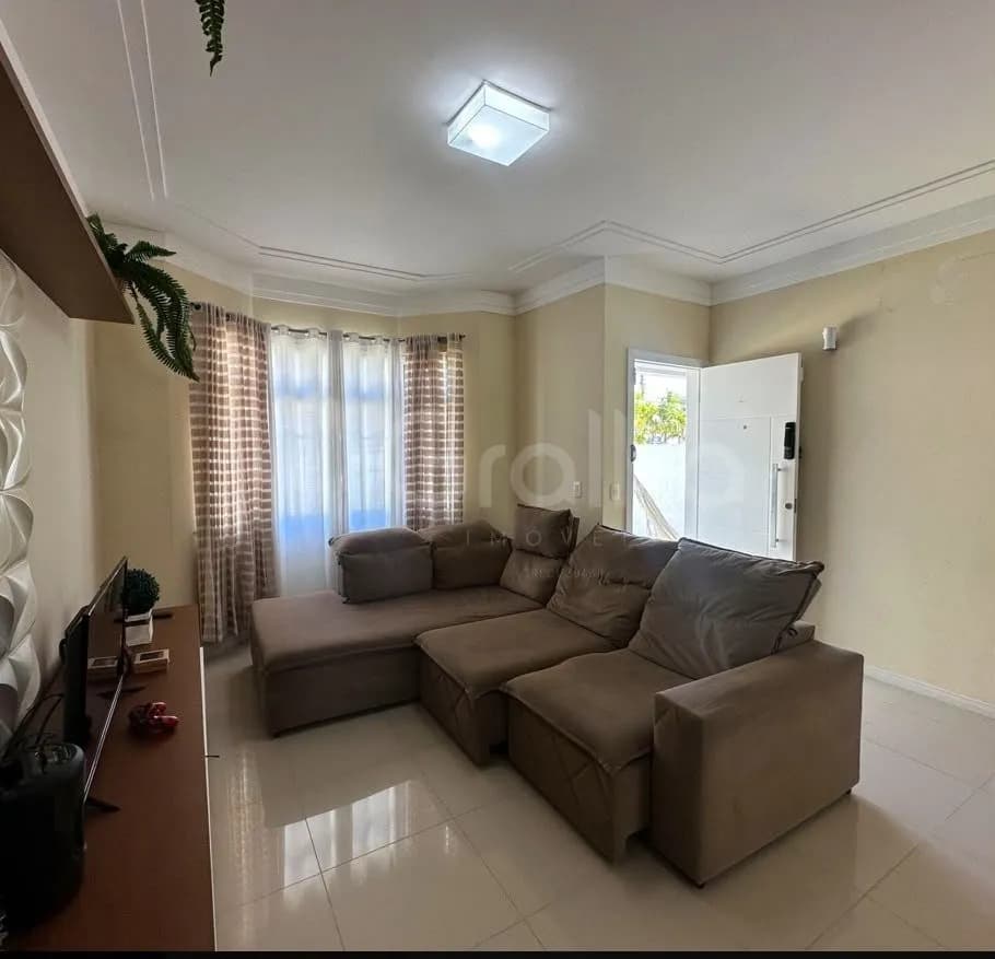 Casa para venda com 4 dormitórios em Pedra Branca com 140 m² — foto principal