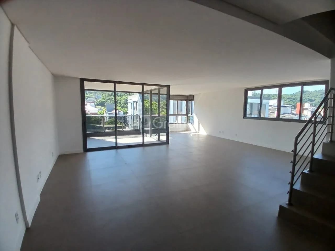 Apartamento duplex para venda com 4 dormitórios em Jurerê com 194 m² — foto principal