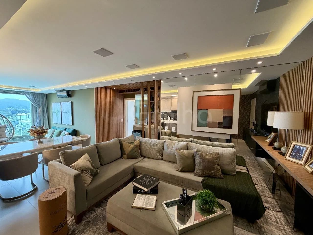 Apartamento para venda com 3 dormitórios em Jurerê Internacional com 117 m² — foto principal