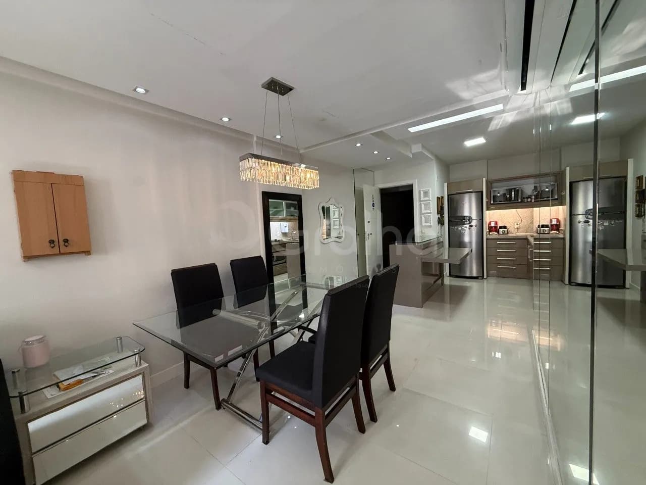 Apartamento para venda com 3 dormitórios em Centro com 81 m² — foto principal