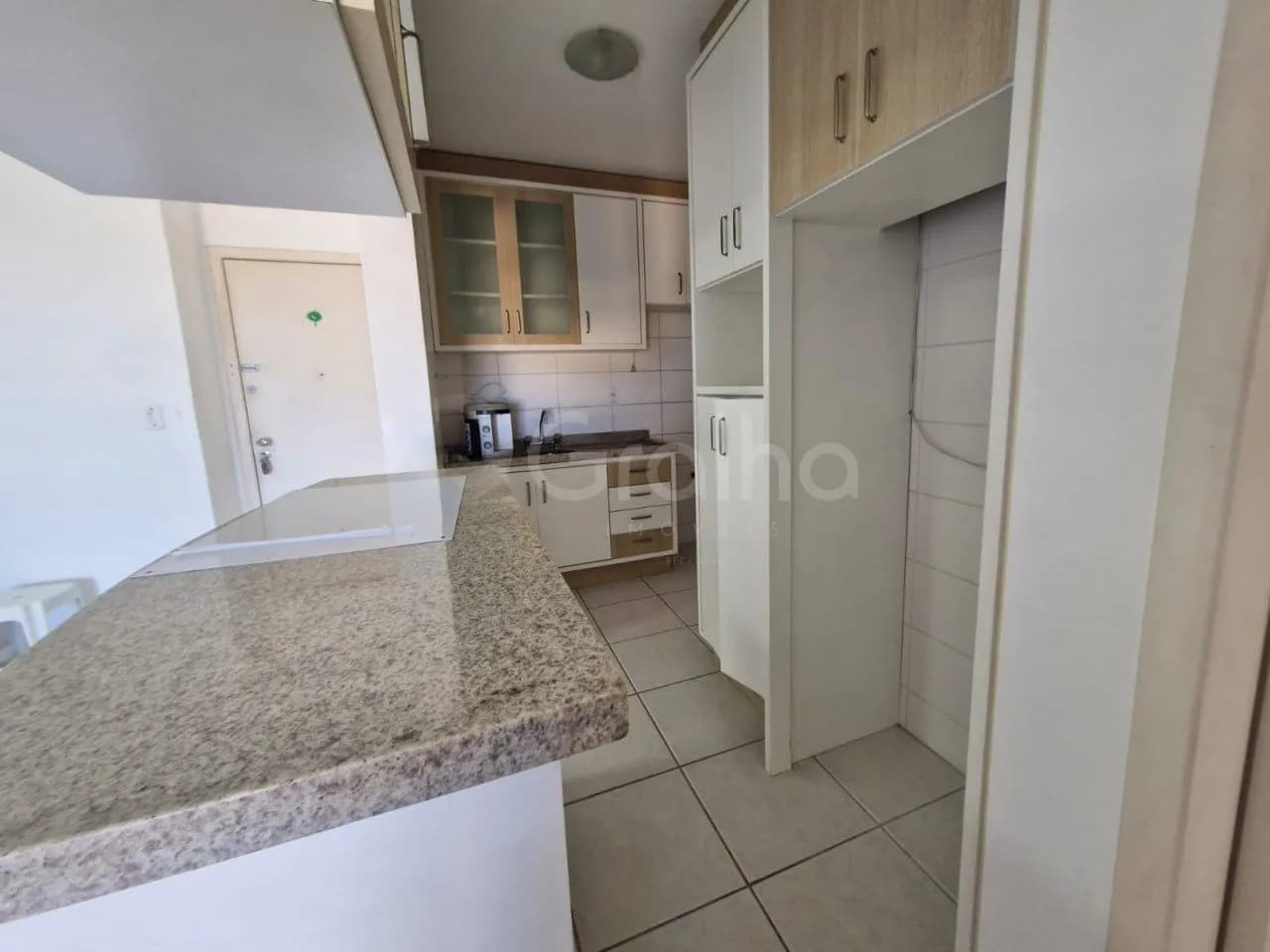 Apartamento para venda com 2 dormitórios em Campeche com 78 m² — foto 2
