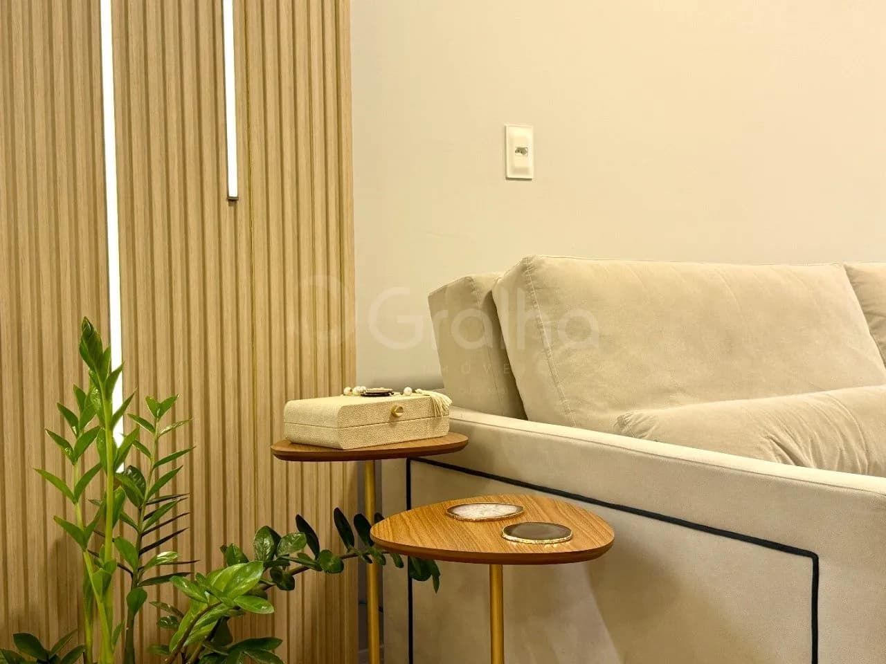 Apartamento para venda com 2 dormitórios em Coqueiros com 69 m² — foto 4