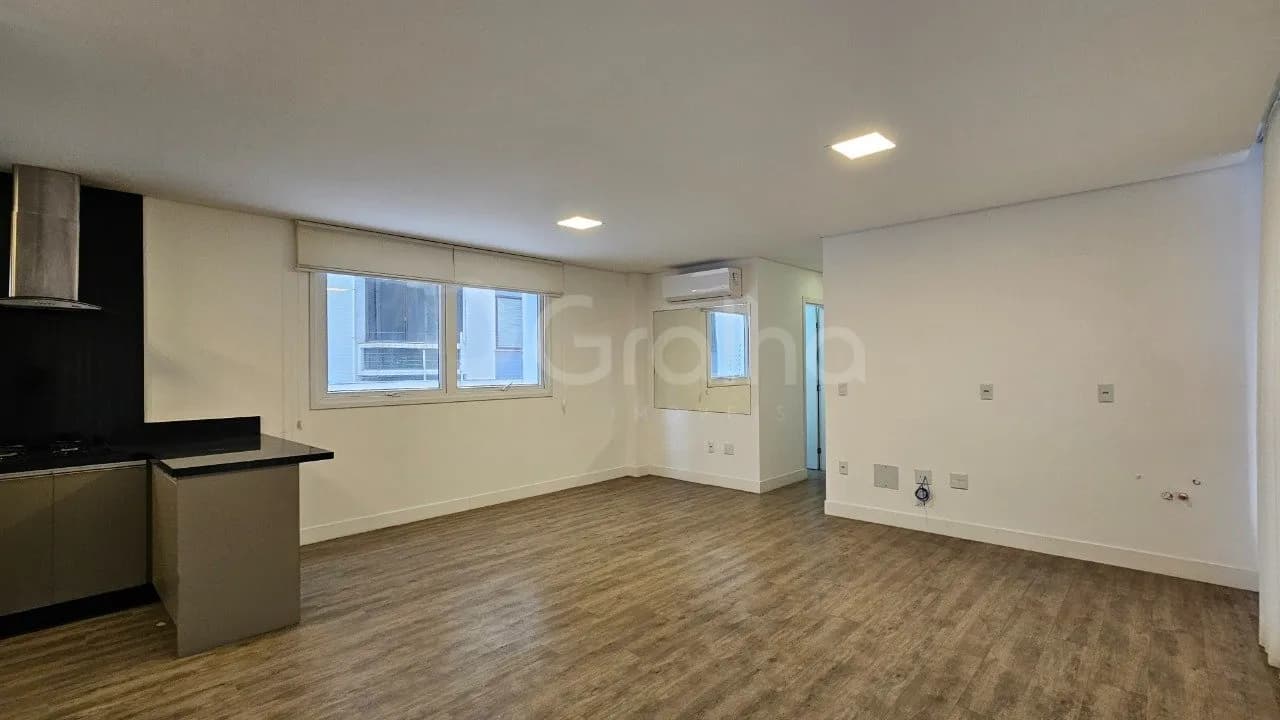 Apartamento para venda com 3 dormitórios em Centro com 116 m² — foto 2