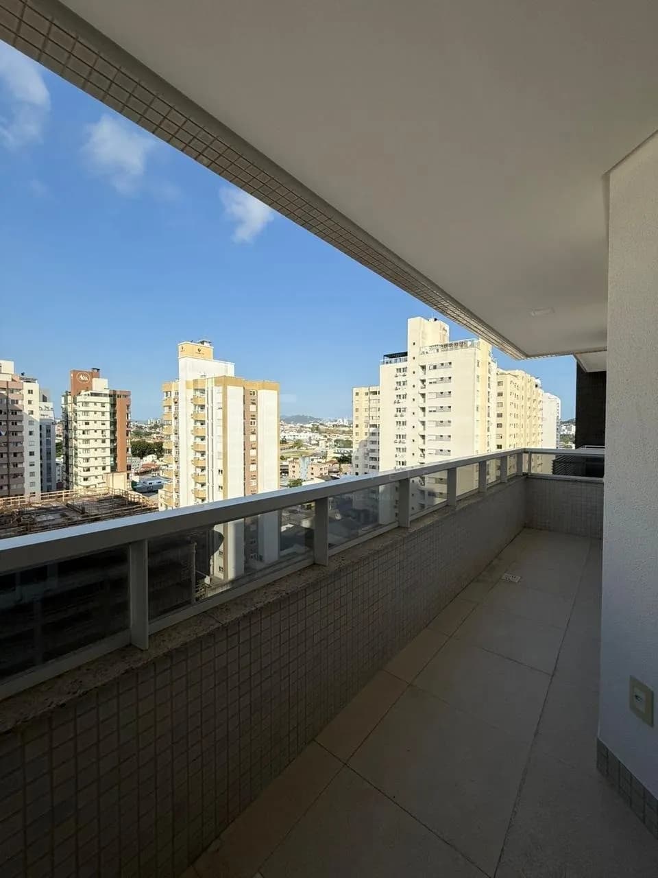 Apartamento para venda com 3 dormitórios em Campinas com 110 m² — foto principal
