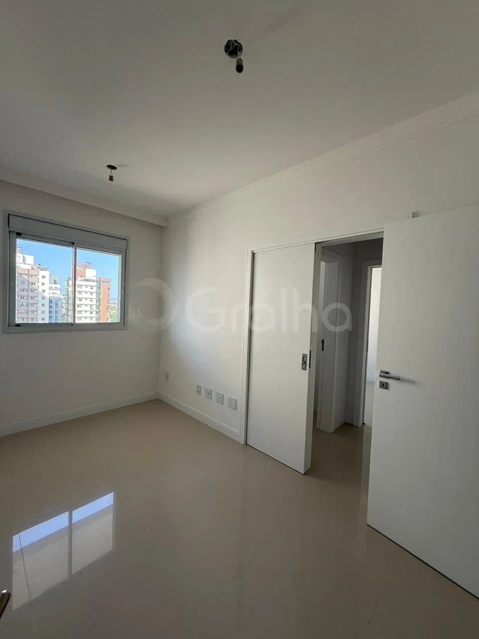 Apartamento para venda com 3 dormitórios em Campinas com 110 m² — foto 4