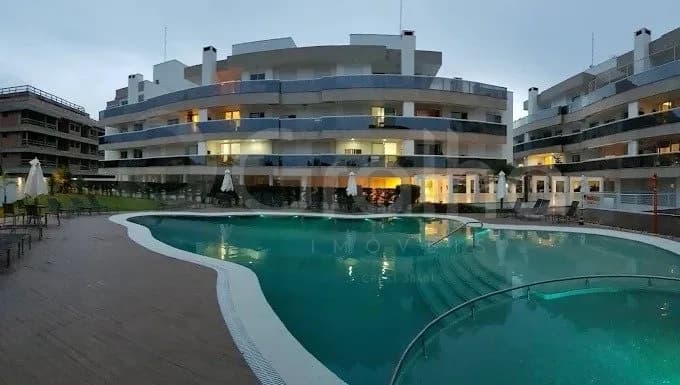 Apartamento para venda com 2 dormitórios em Jurerê com 74 m² — foto principal