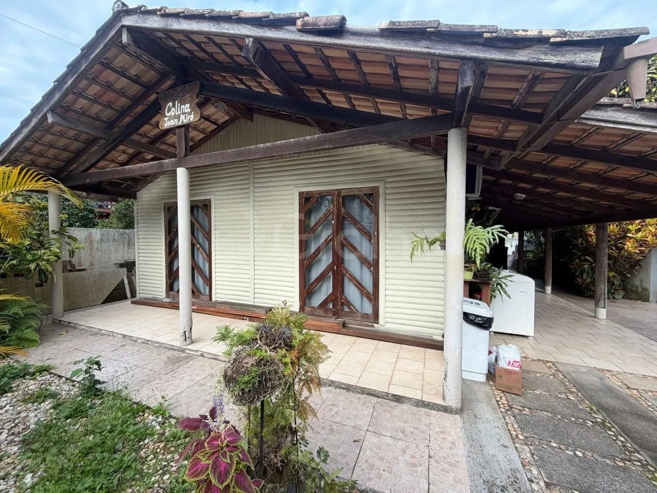 Terreno para venda em Rio Tavares com 372 m² — foto principal