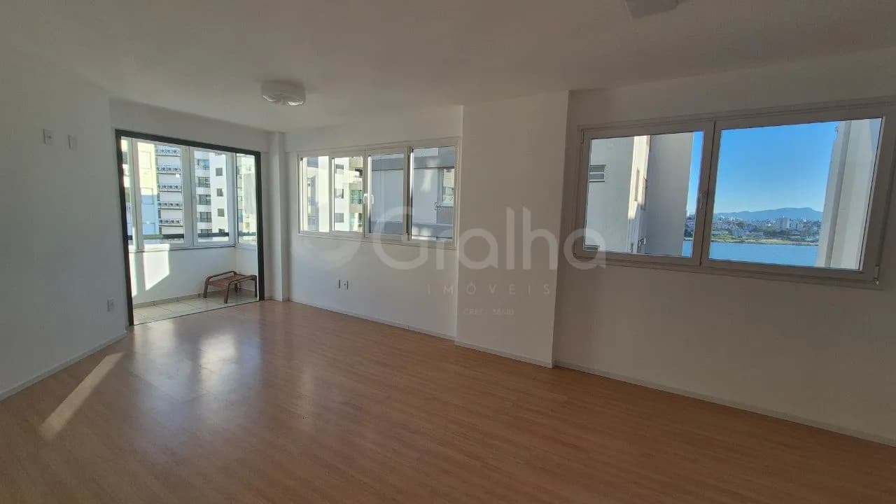 Apartamento para venda com 3 dormitórios em Centro com 86 m² — foto 2