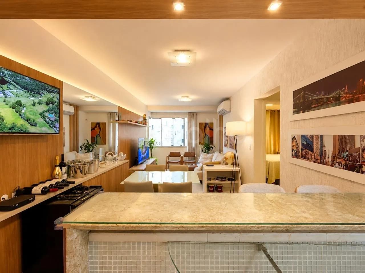 Apartamento para venda com 1 dormitório, em Centro com 52 m² — foto principal