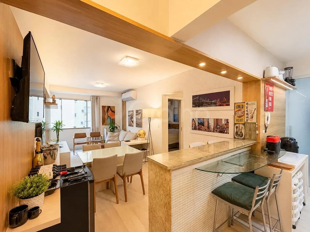 Apartamento para venda com 1 dormitório, em Centro com 52 m² — foto 2
