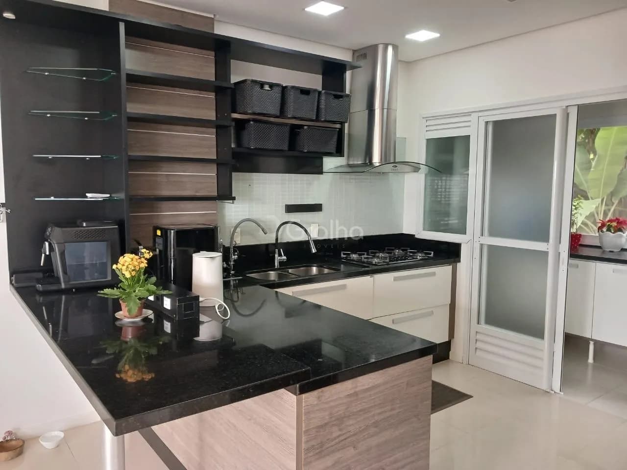 Apartamento para venda com 3 dormitórios em Jurerê com 120 m² — foto 2