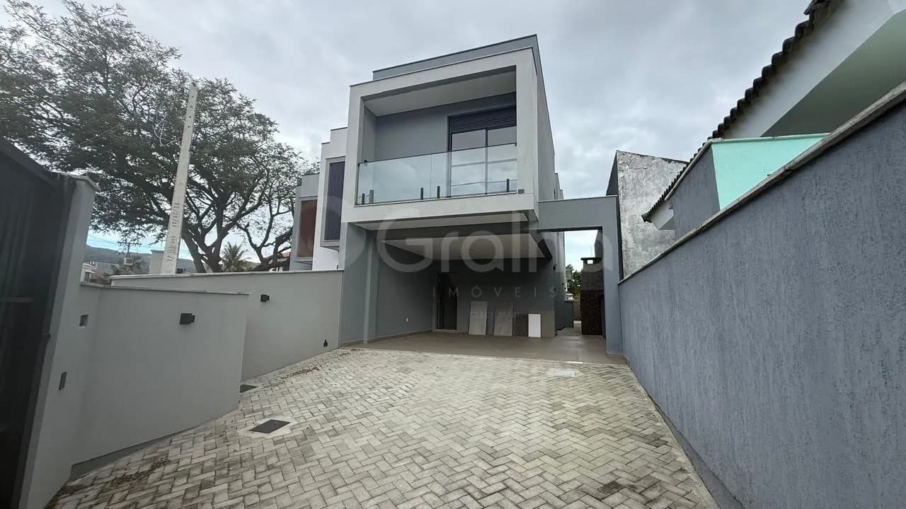 Casa para venda com 3 dormitórios em Itacorubi com 156 m² — foto principal