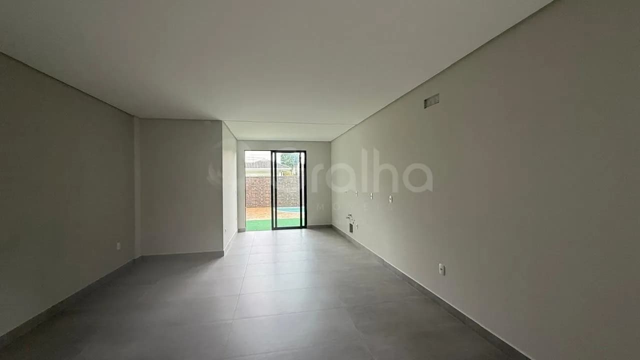 Casa para venda com 3 dormitórios em Itacorubi com 156 m² — foto 2