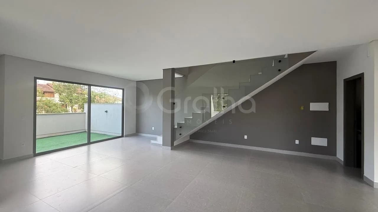 Casa para venda com 3 dormitórios em Itacorubi com 180 m² — foto principal