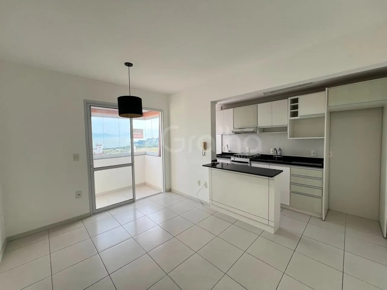 Apartamento para venda com 1 dormitório, em Saco Dos Limões com 42 m² — foto principal