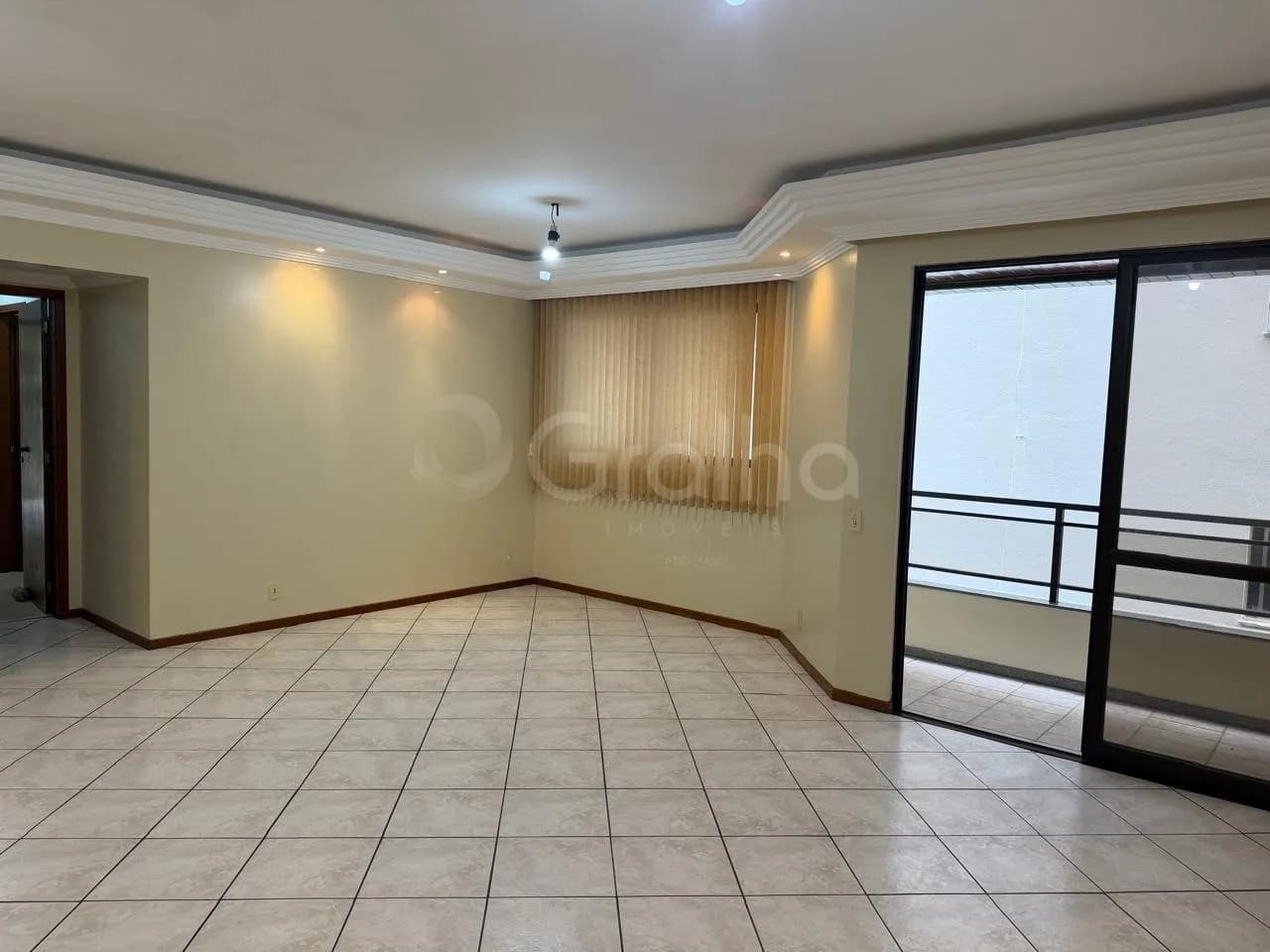 Apartamento para venda com 3 dormitórios em Agronômica com 133 m² — foto principal