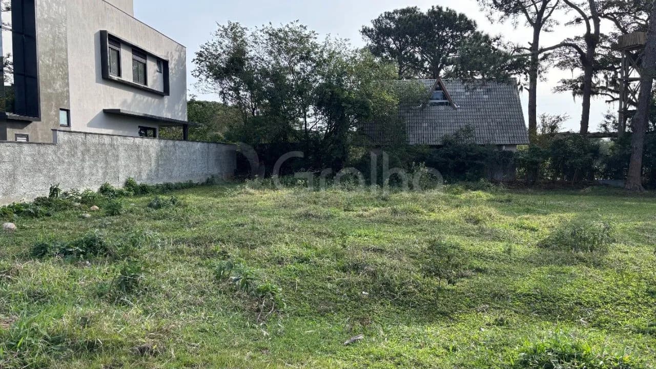 Terreno para venda em Ribeirão da Ilha com 450 m² — foto principal