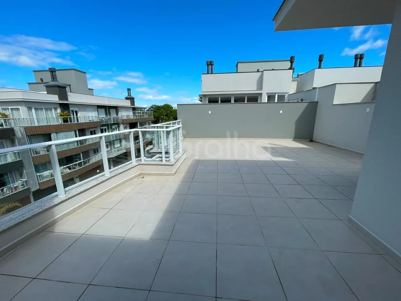 Cobertura para venda com 3 dormitórios em Campeche com 170 m² — foto principal