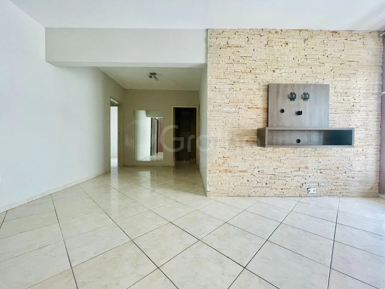 Apartamento para venda com 3 dormitórios em Centro com 84 m² — foto 2