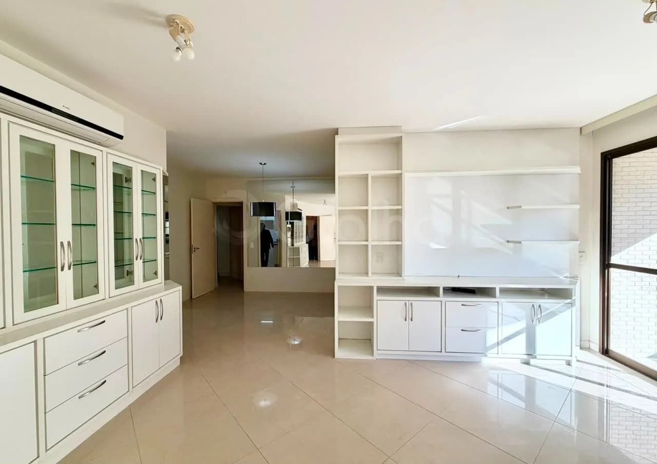 Apartamento para venda com 4 dormitórios em Centro com 134 m² — foto principal