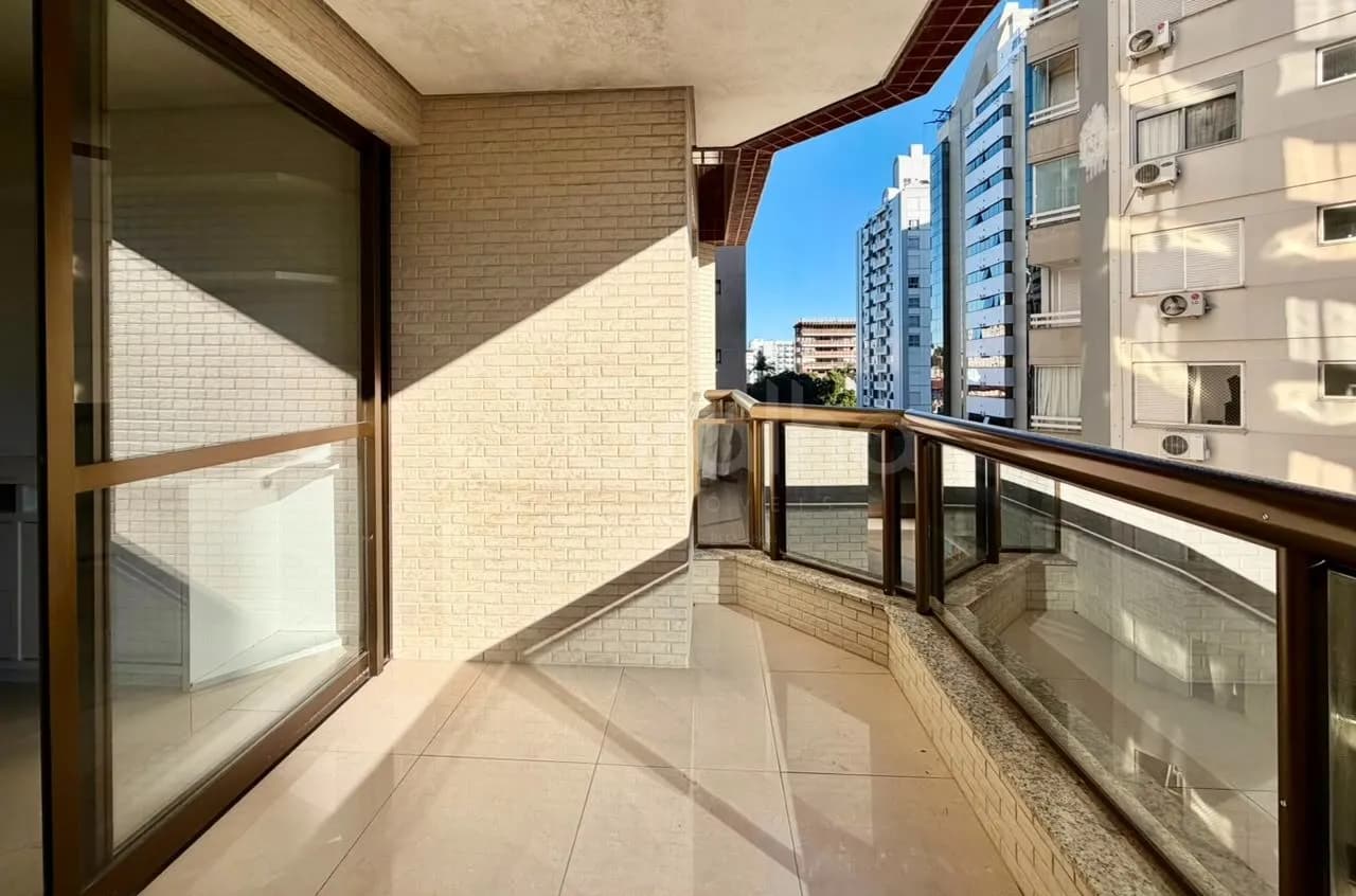 Apartamento para venda com 4 dormitórios em Centro com 134 m² — foto 2