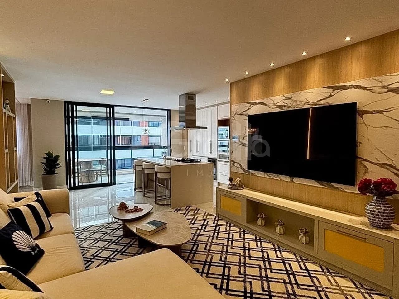 Apartamento para venda com 3 dormitórios em Jurerê com 145 m² — foto 2